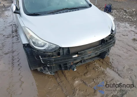 2015 Hyundai Elantra Se z USA, uszkodzony, nr VIN 5NPDH4AE4FH547697